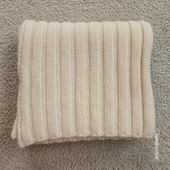 Johnstons Cashmere Scarf Ribbed Thick Ivory - Picture 8 of 13